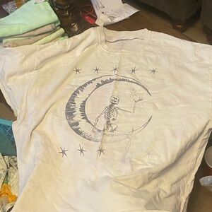 White Graphic Short Sleeve Tee